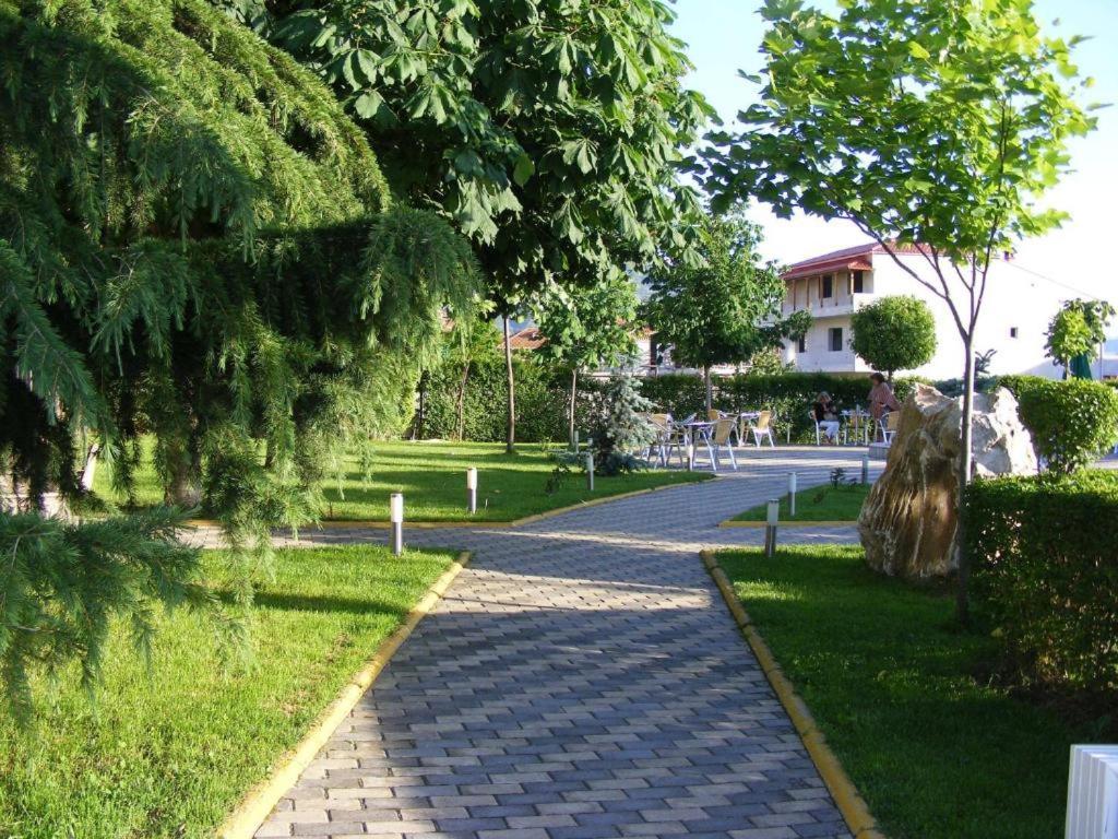 Hotel George Korce Exterior photo